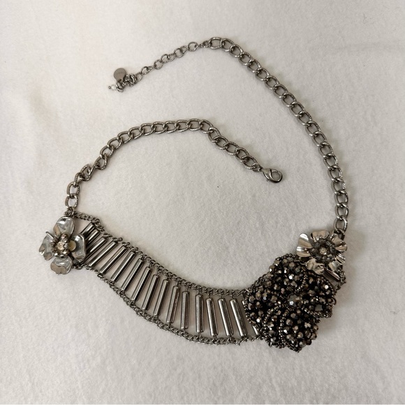 Vintage Women's Necklace Elegant Silver Tone Look Flower Chain Beads - Picture 5 of 8